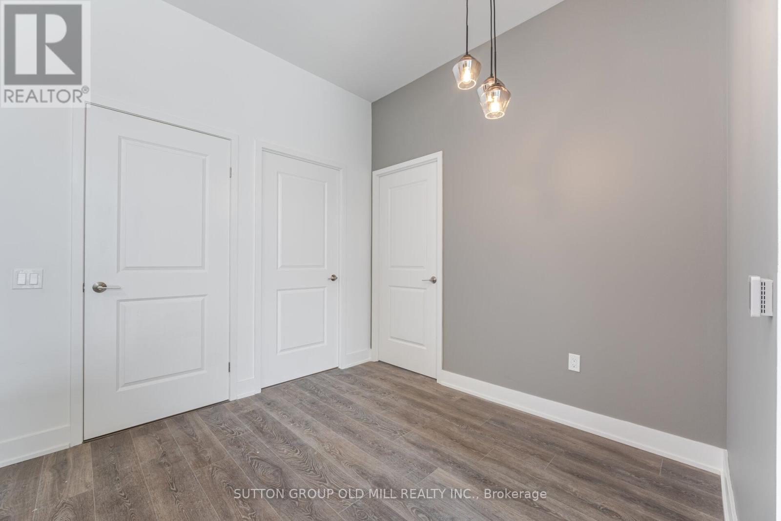 104 - 204 Burnhamthorpe Road E, Mississauga, Ontario  L4Y 3N5 - Photo 19 - W12998752