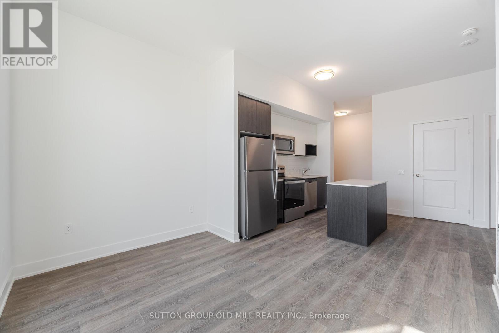 104 - 204 Burnhamthorpe Road E, Mississauga, Ontario  L4Y 3N5 - Photo 24 - W12998752