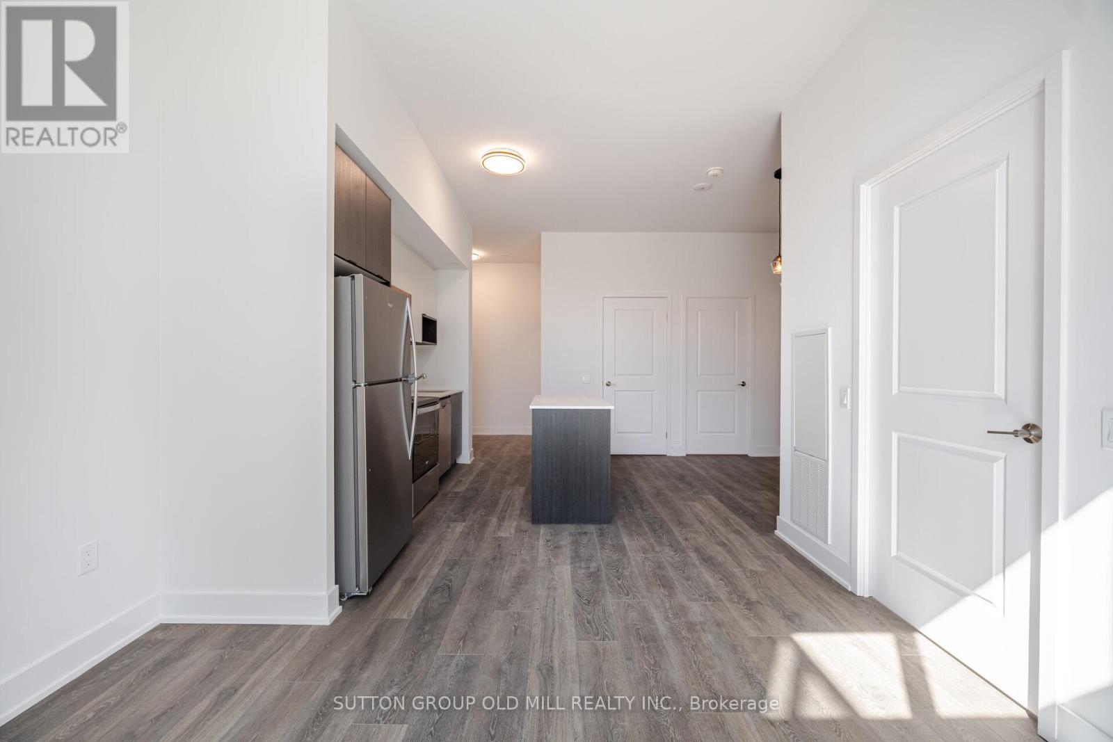 104 - 204 Burnhamthorpe Road E, Mississauga, Ontario  L4Y 3N5 - Photo 25 - W12998752