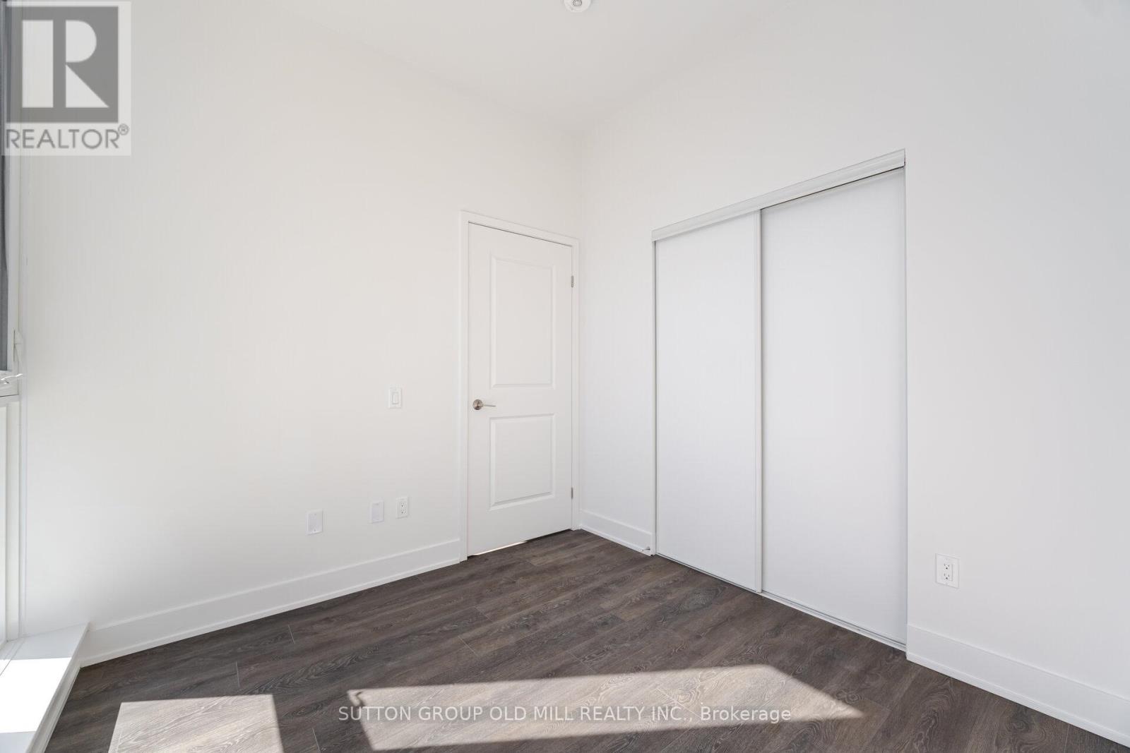 104 - 204 Burnhamthorpe Road E, Mississauga, Ontario  L4Y 3N5 - Photo 33 - W12998752