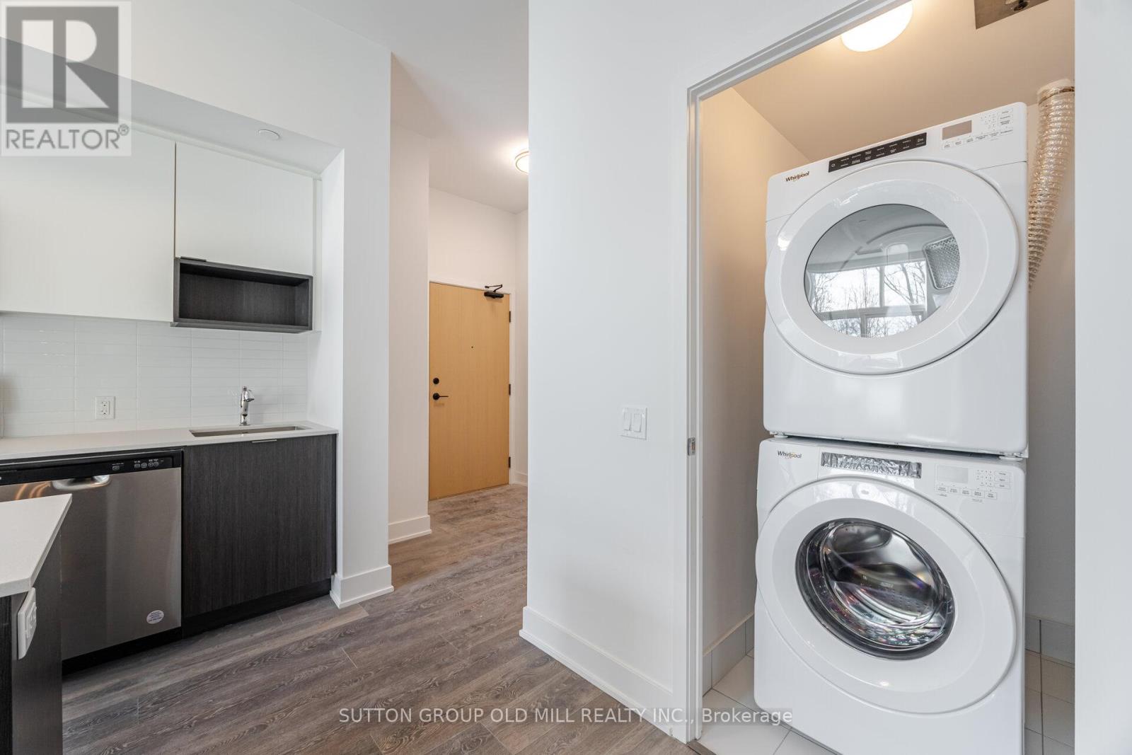 104 - 204 Burnhamthorpe Road E, Mississauga, Ontario  L4Y 3N5 - Photo 35 - W12998752