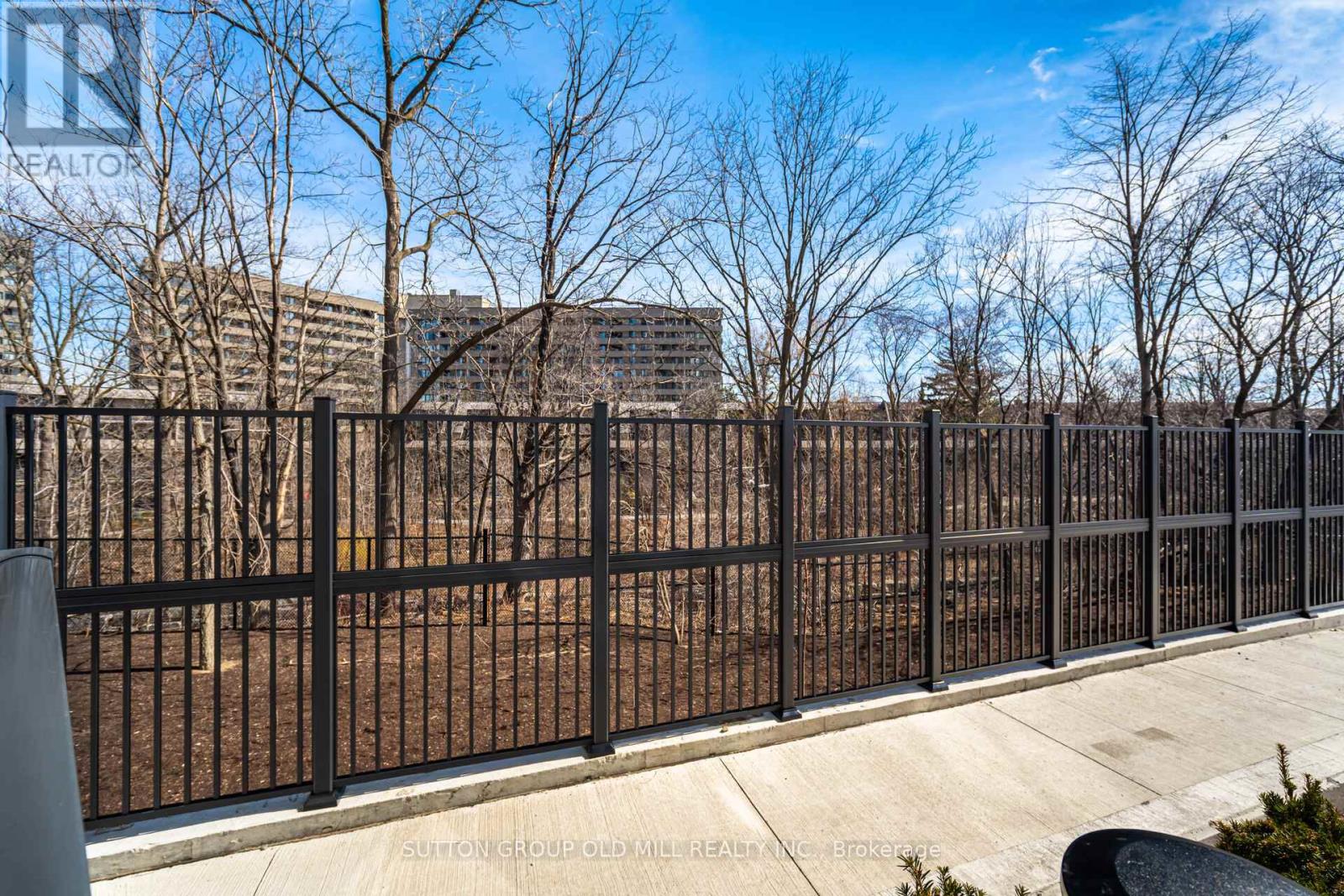 104 - 204 Burnhamthorpe Road E, Mississauga, Ontario  L4Y 3N5 - Photo 40 - W12998752