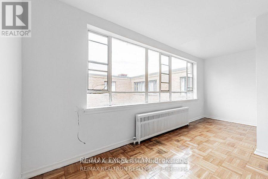 205 - 2515 EGLINTON AVENUE W, Toronto, Ontario