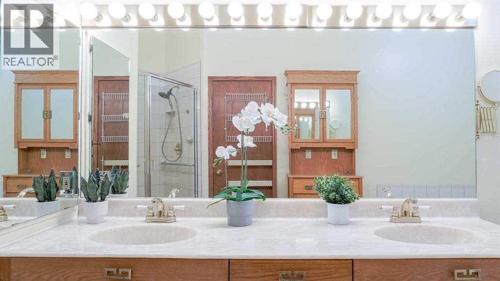 42 Woodmeadow Close Sw, Calgary, Alberta  T2W 4L8 - Photo 20 - A2301210