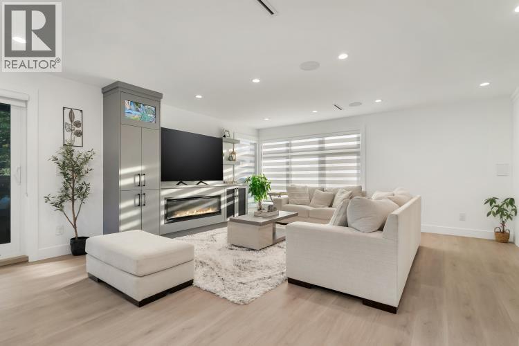 1012 Augusta Avenue, Burnaby, British Columbia V5A 2V4 - Photo 6 - R3111484