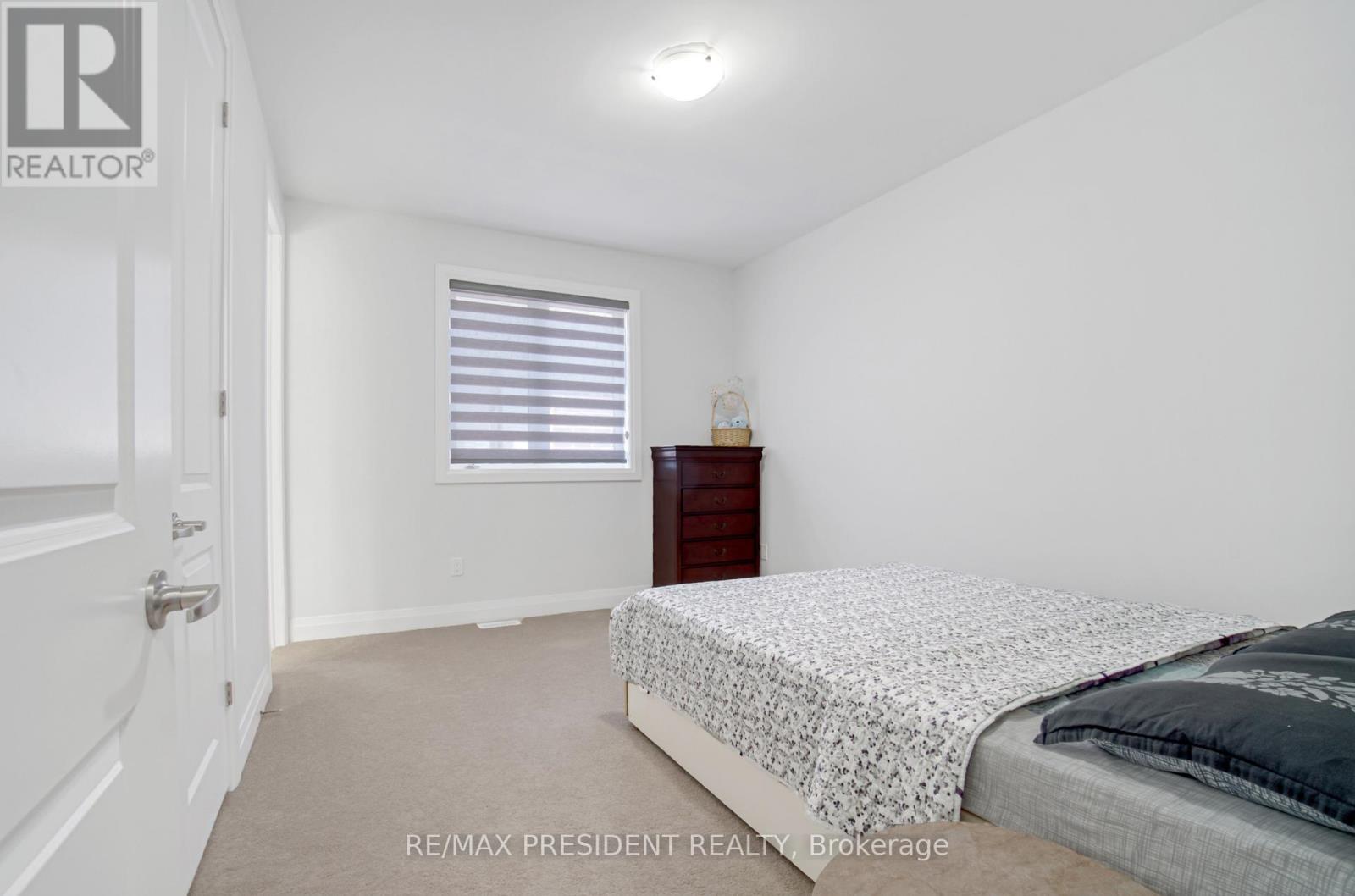 142 Prince Charles Crescent, Woodstock, Ontario  N4T 0N1 - Photo 35 - X12998818