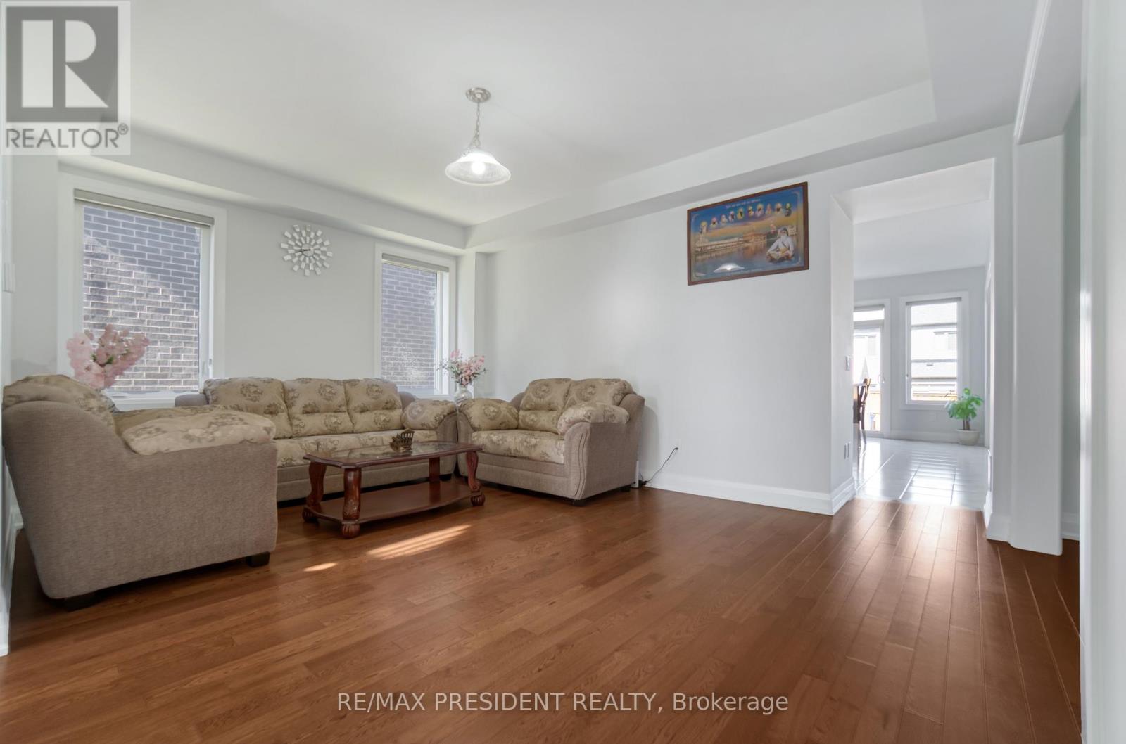 142 Prince Charles Crescent, Woodstock, Ontario  N4T 0N1 - Photo 8 - X12998818