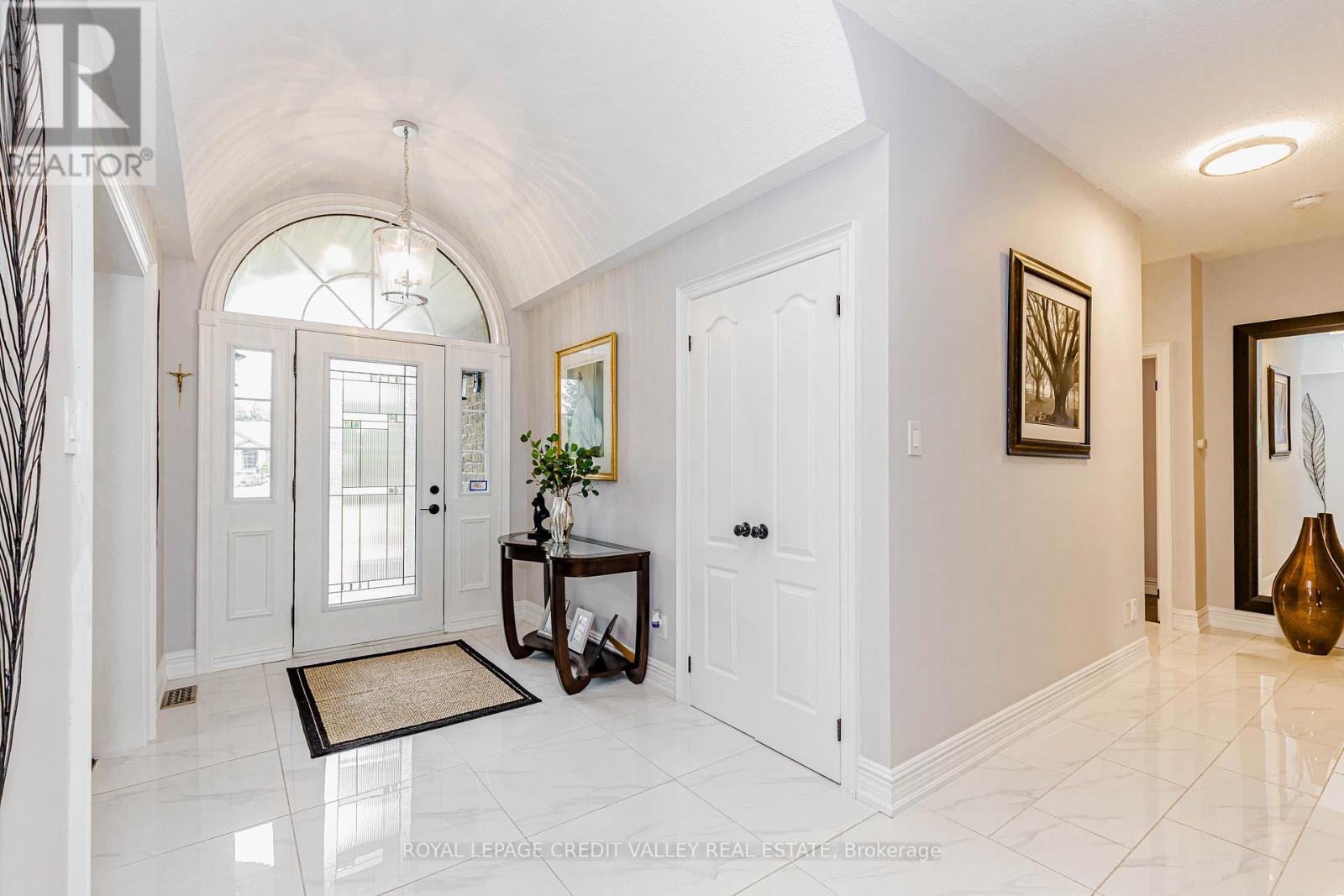 48 Rayburn Meadows Road, East Garafraxa, Ontario  L9W 7E7 - Photo 10 - X12998836