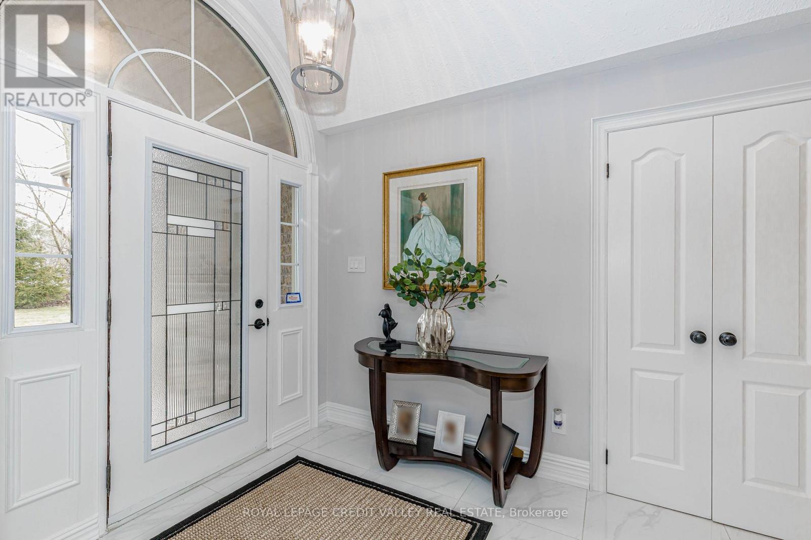 48 Rayburn Meadows Road, East Garafraxa, Ontario  L9W 7E7 - Photo 12 - X12998836