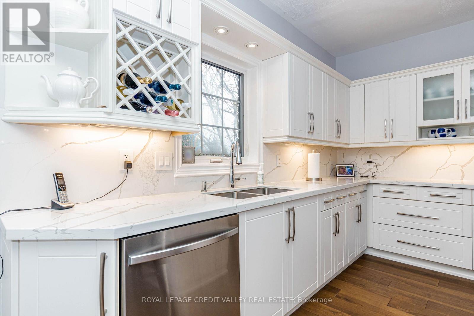 48 Rayburn Meadows Road, East Garafraxa, Ontario  L9W 7E7 - Photo 19 - X12998836