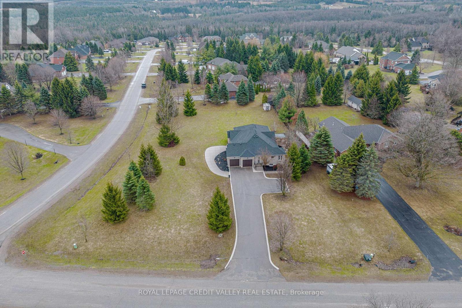 48 Rayburn Meadows Road, East Garafraxa, Ontario  L9W 7E7 - Photo 3 - X12998836