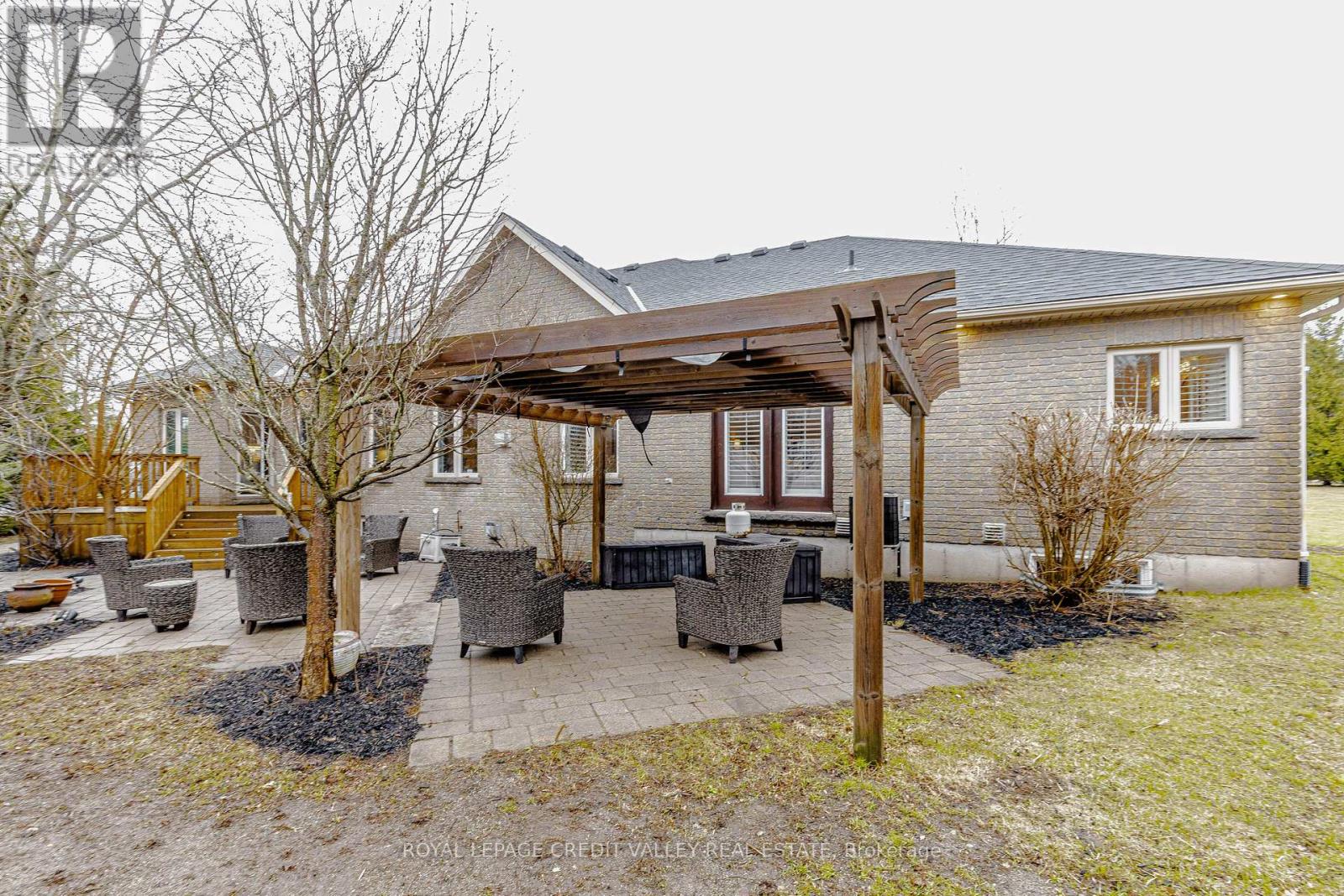 48 Rayburn Meadows Road, East Garafraxa, Ontario  L9W 7E7 - Photo 41 - X12998836