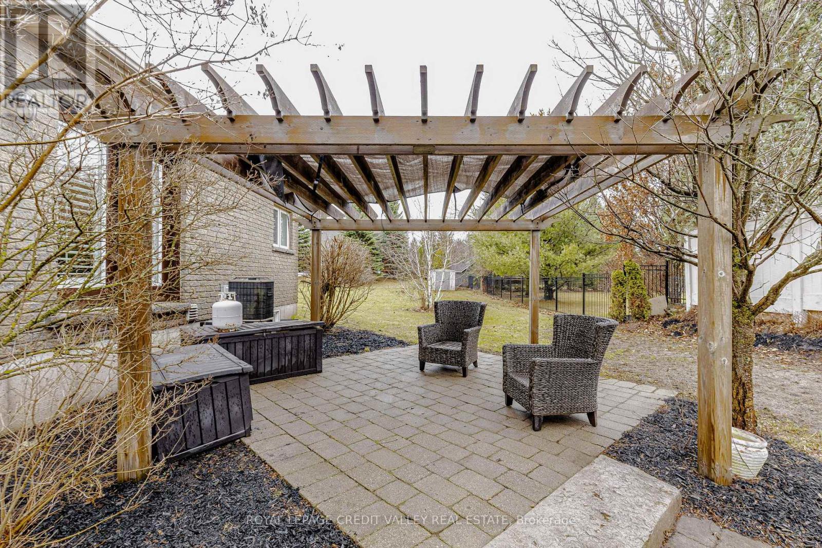 48 Rayburn Meadows Road, East Garafraxa, Ontario  L9W 7E7 - Photo 42 - X12998836