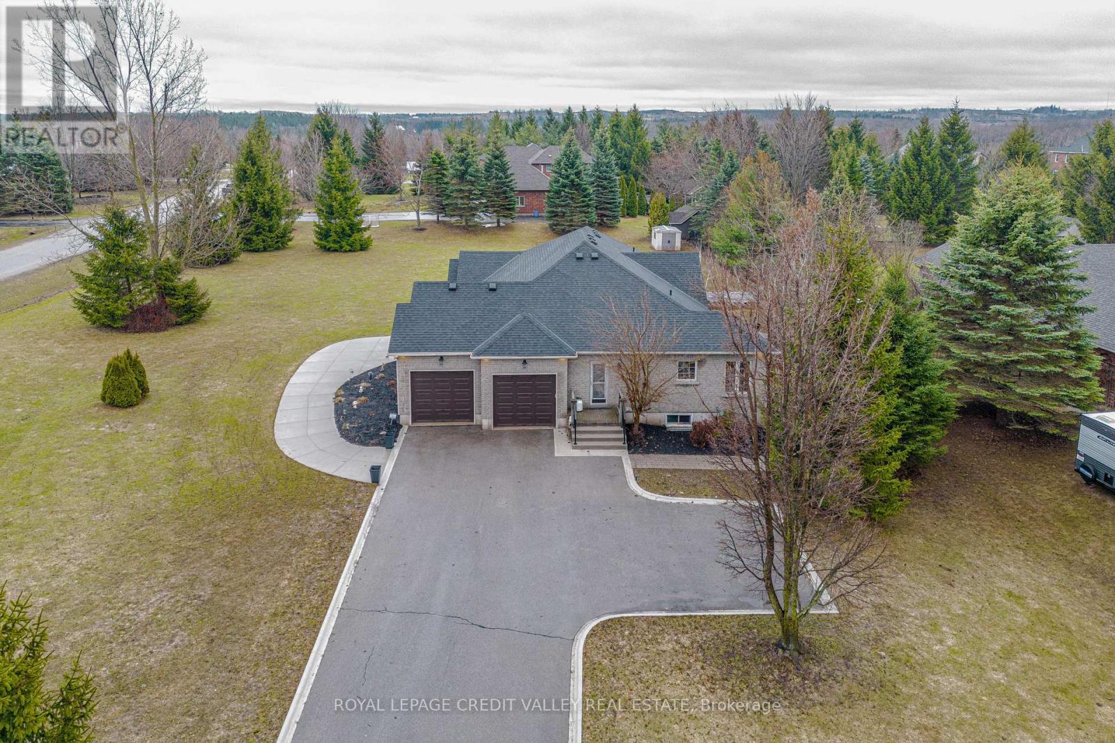 48 Rayburn Meadows Road, East Garafraxa, Ontario  L9W 7E7 - Photo 5 - X12998836