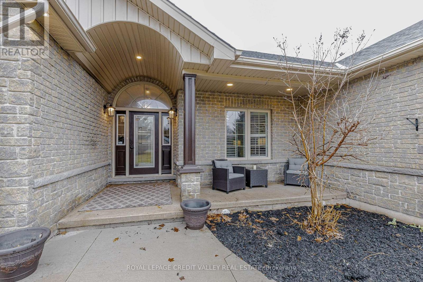 48 Rayburn Meadows Road, East Garafraxa, Ontario  L9W 7E7 - Photo 9 - X12998836