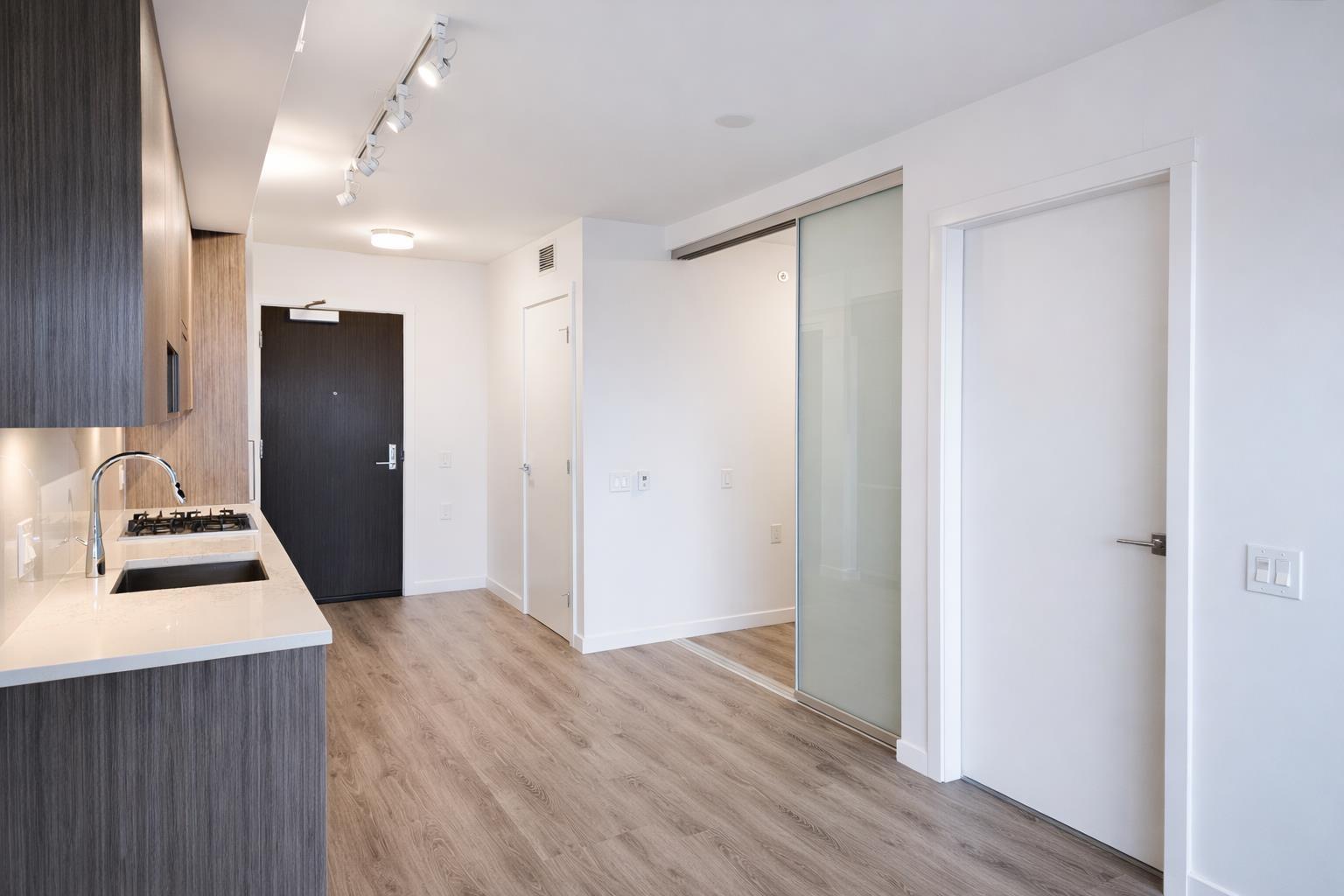 3503 13350 Central Avenue, Surrey, British Columbia V3T 0S1 - Photo 1 - R3111444