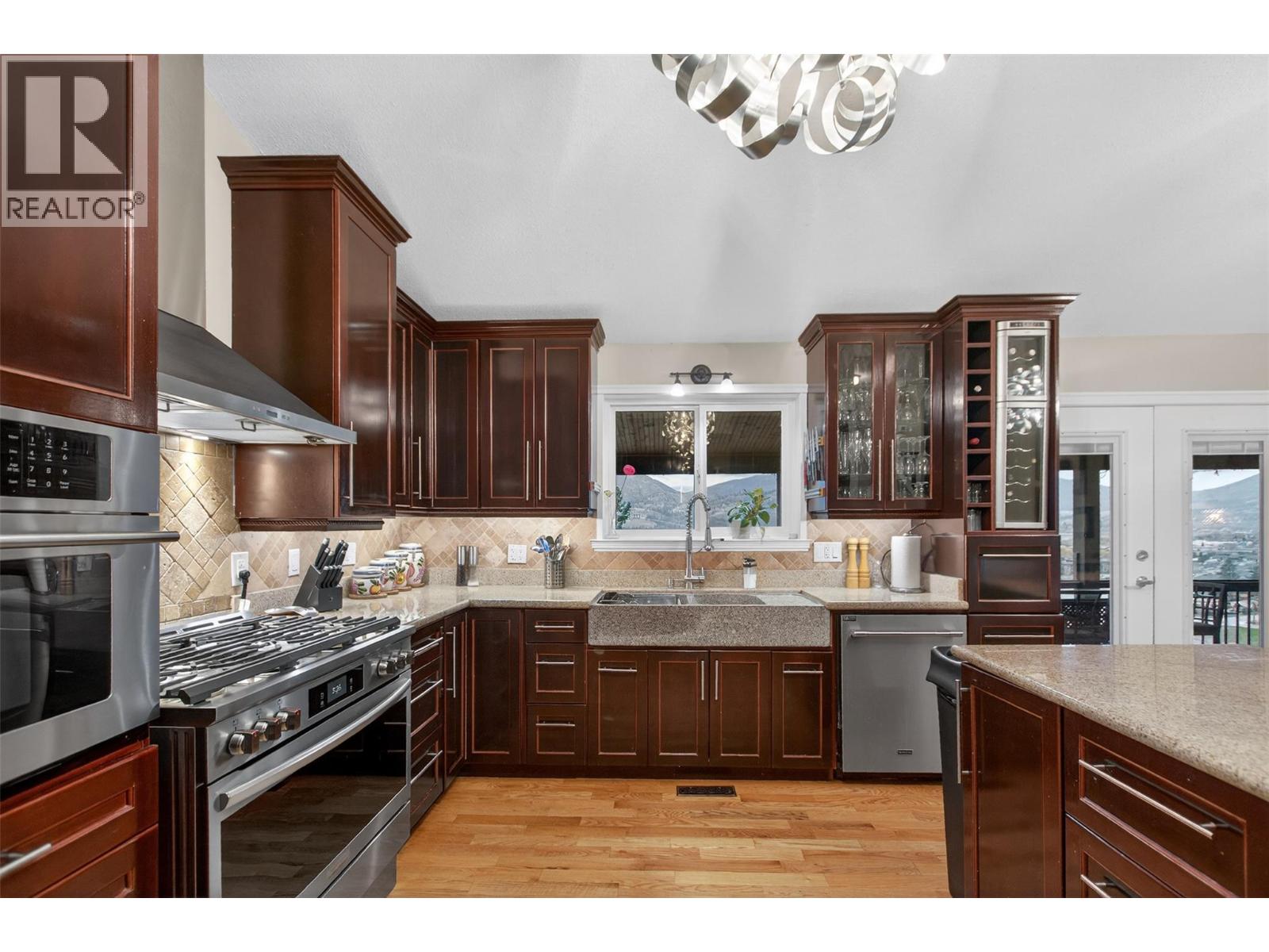 102 Spruce Place, Penticton, British Columbia  V2A 8V9 - Photo 38 - 10379048