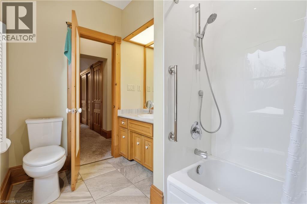 24 Queensway Drive, St. Jacobs, Ontario  N0B 2N0 - Photo 16 - 40820472