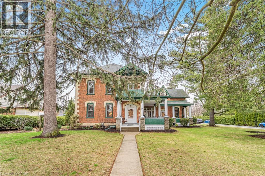 24 QUEENSWAY Drive, St. Jacobs, Ontario