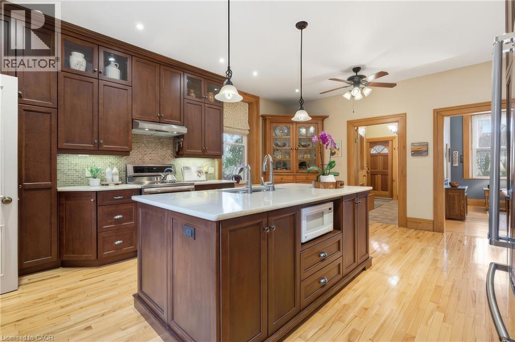 24 Queensway Drive, St. Jacobs, Ontario  N0B 2N0 - Photo 27 - 40820472