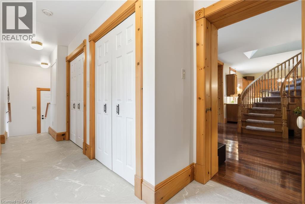 24 Queensway Drive, St. Jacobs, Ontario  N0B 2N0 - Photo 20 - 40820732