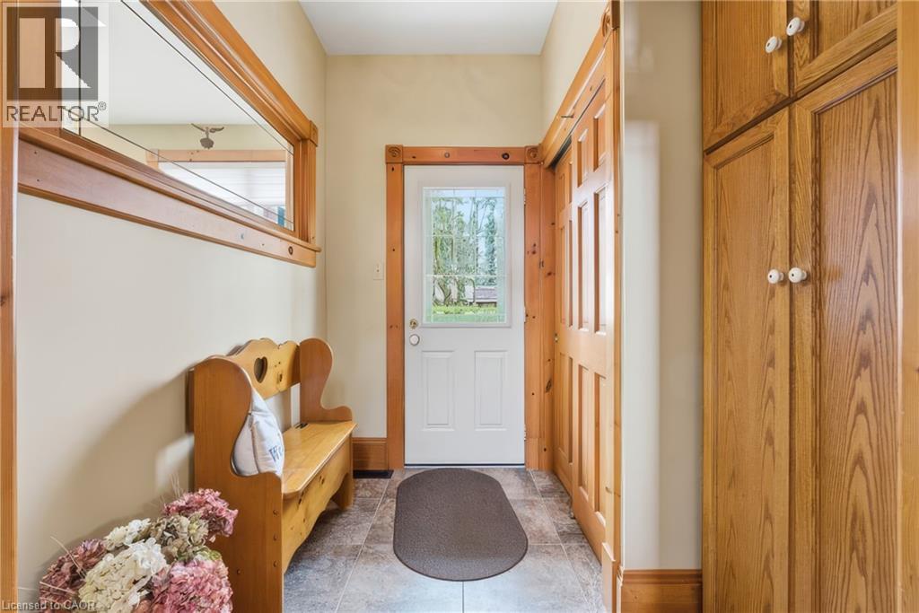 24 Queensway Drive, St. Jacobs, Ontario  N0B 2N0 - Photo 4 - 40820732