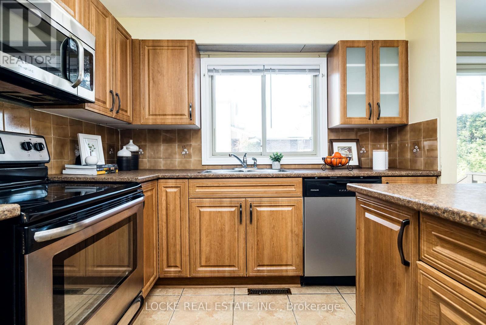 6096 Meadowhill Crescent, Ottawa, Ontario  K1C 5R8 - Photo 14 - X12915486