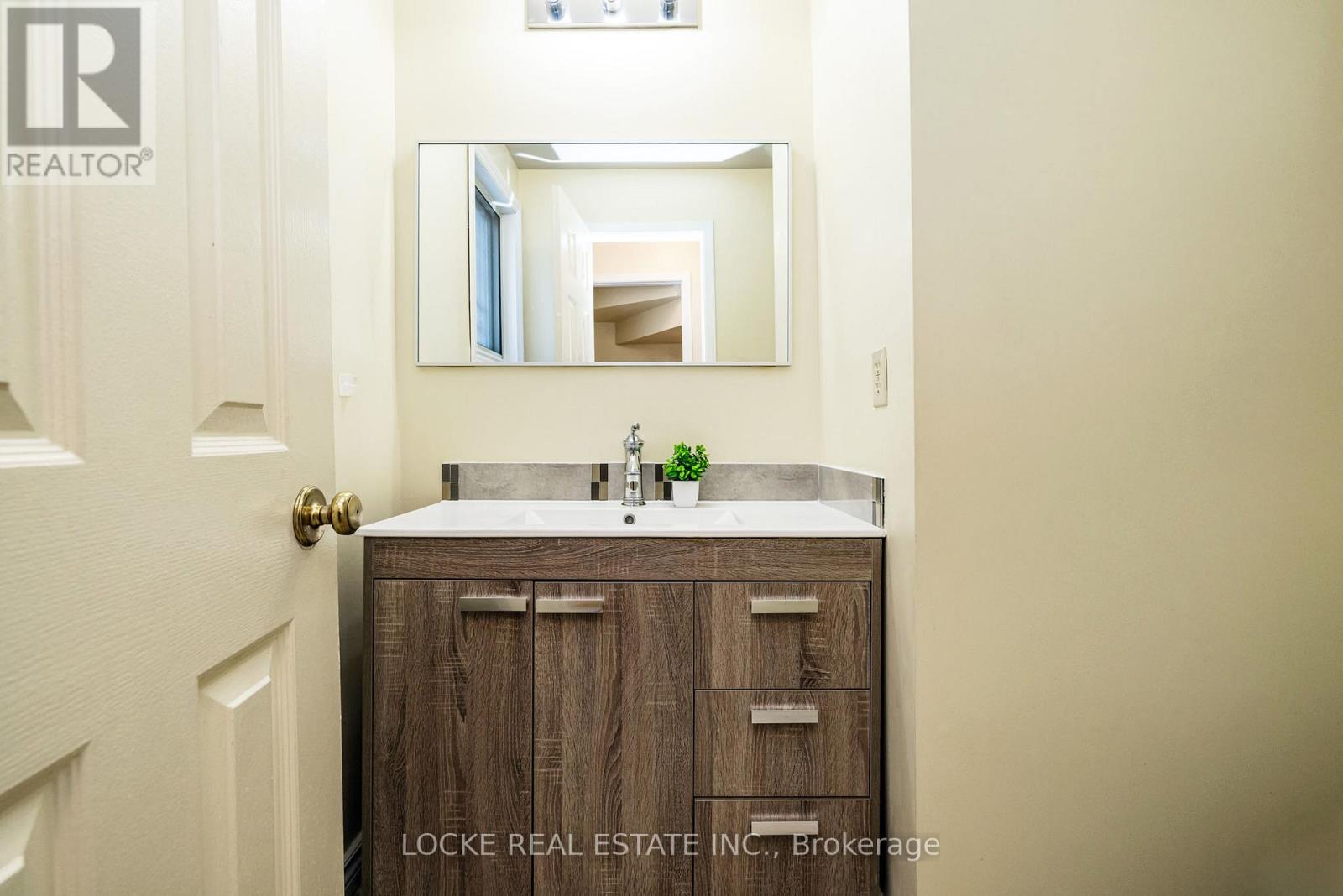 6096 Meadowhill Crescent, Ottawa, Ontario  K1C 5R8 - Photo 18 - X12915486