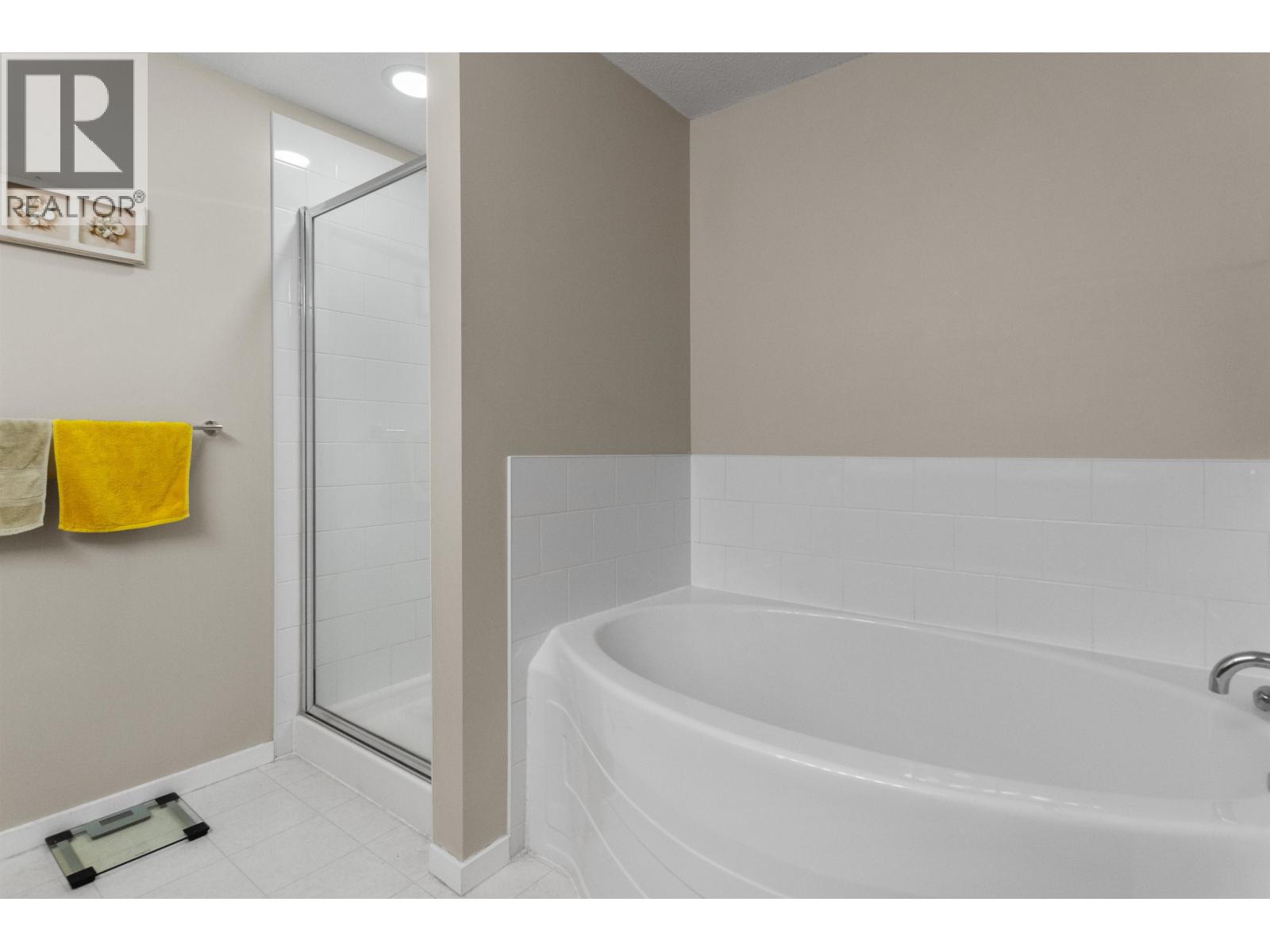 315 400 Klahanie Drive, Port Moody, British Columbia  V3H 5K9 - Photo 15 - R3111510