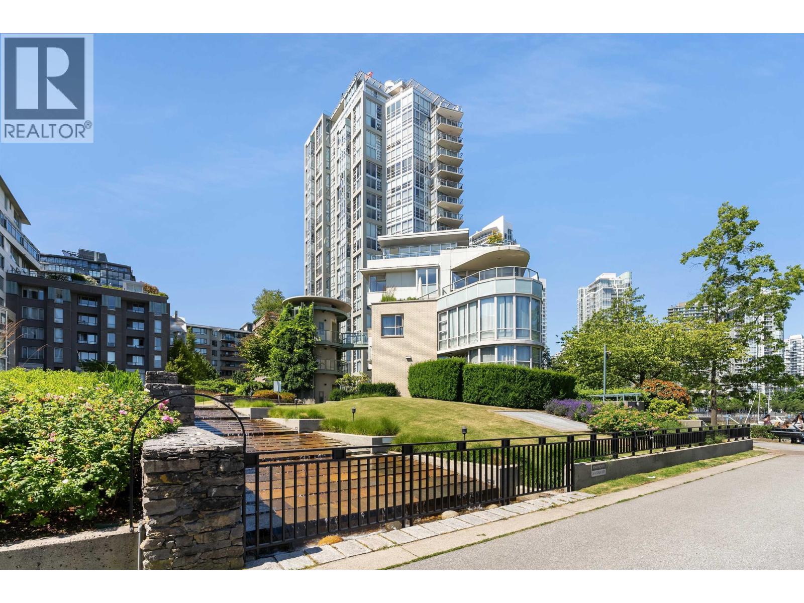 1906 1228 Marinaside Crescent, Vancouver, British Columbia  V6Z 2W4 - Photo 7 - R3111525