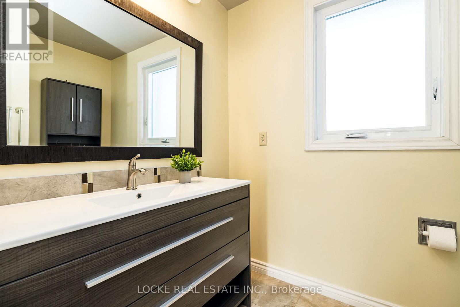 6096 Meadowhill Crescent, Ottawa, Ontario  K1C 5R8 - Photo 28 - X12915486