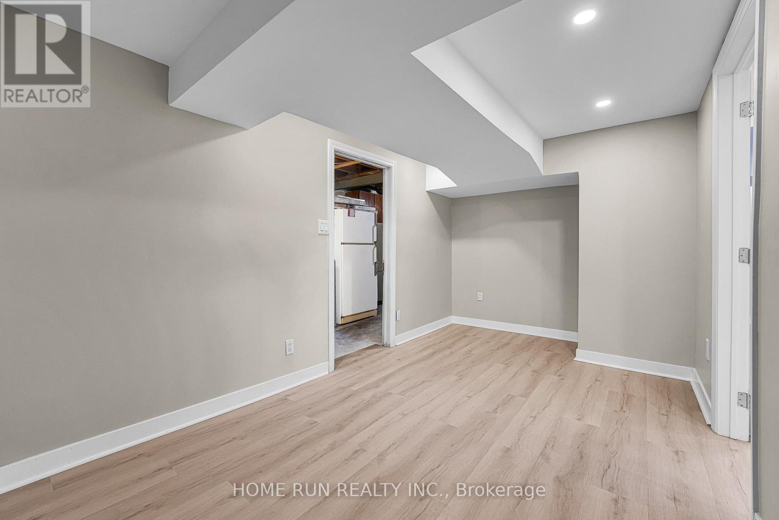 1259 Meadowlands Drive E, Ottawa, Ontario  K2E 6K4 - Photo 37 - X12988998