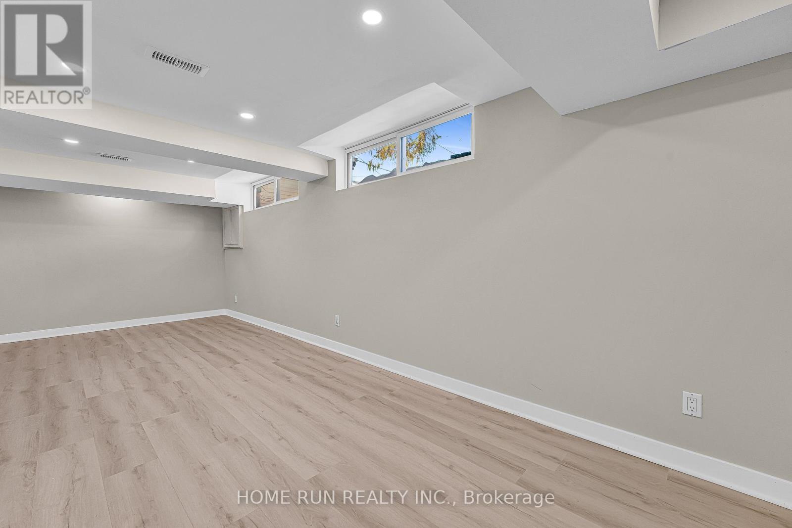 1259 Meadowlands Drive E, Ottawa, Ontario  K2E 6K4 - Photo 43 - X12988998