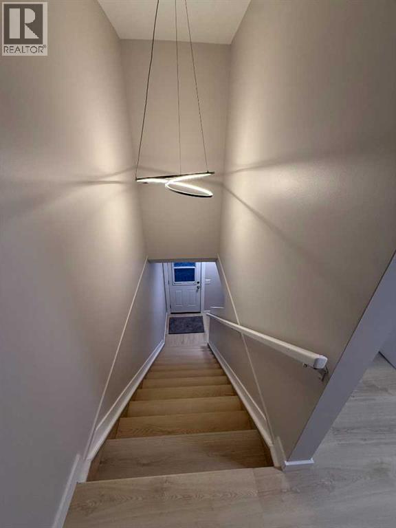 3215 Doverville Crescent Se, Calgary, Alberta  T2B 1V1 - Photo 11 - A2275724