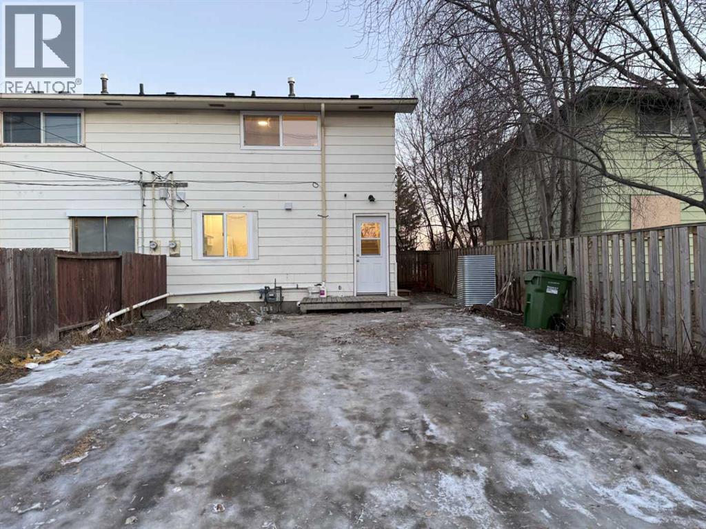 3215 Doverville Crescent Se, Calgary, Alberta  T2B 1V1 - Photo 31 - A2275724