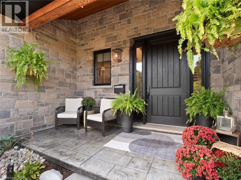 253 Central Avenue, Grimsby, Ontario  L3M 1X6 - Photo 4 - 40820894