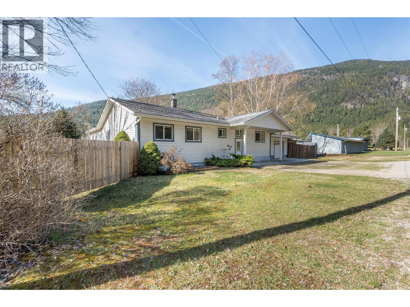 2451 Cunningham Road, Slocan Park, British Columbia  V0G 2E0 - Photo 1 - 10383257