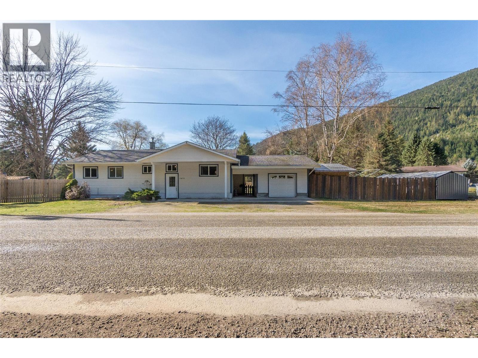 2451 Cunningham Road, Slocan Park, British Columbia  V0G 2E0 - Photo 3 - 10383257