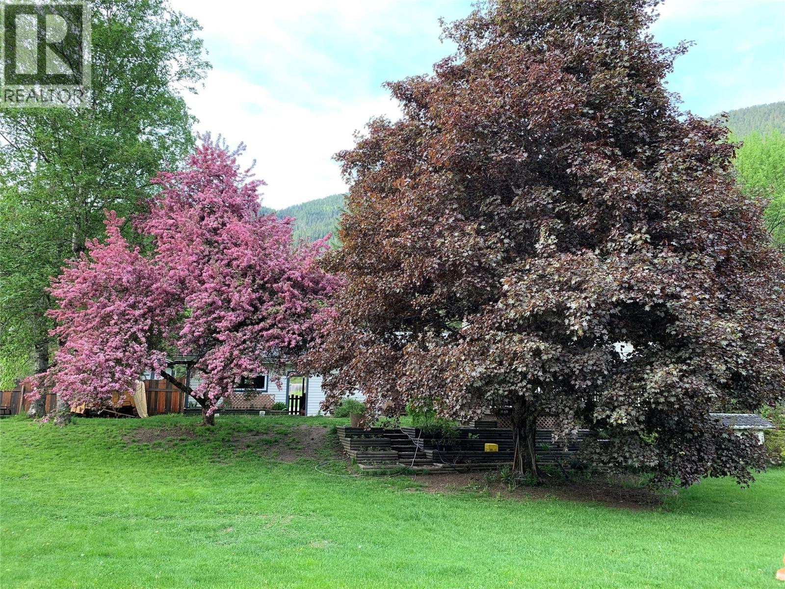 2451 Cunningham Road, Slocan Park, British Columbia  V0G 2E0 - Photo 73 - 10383257