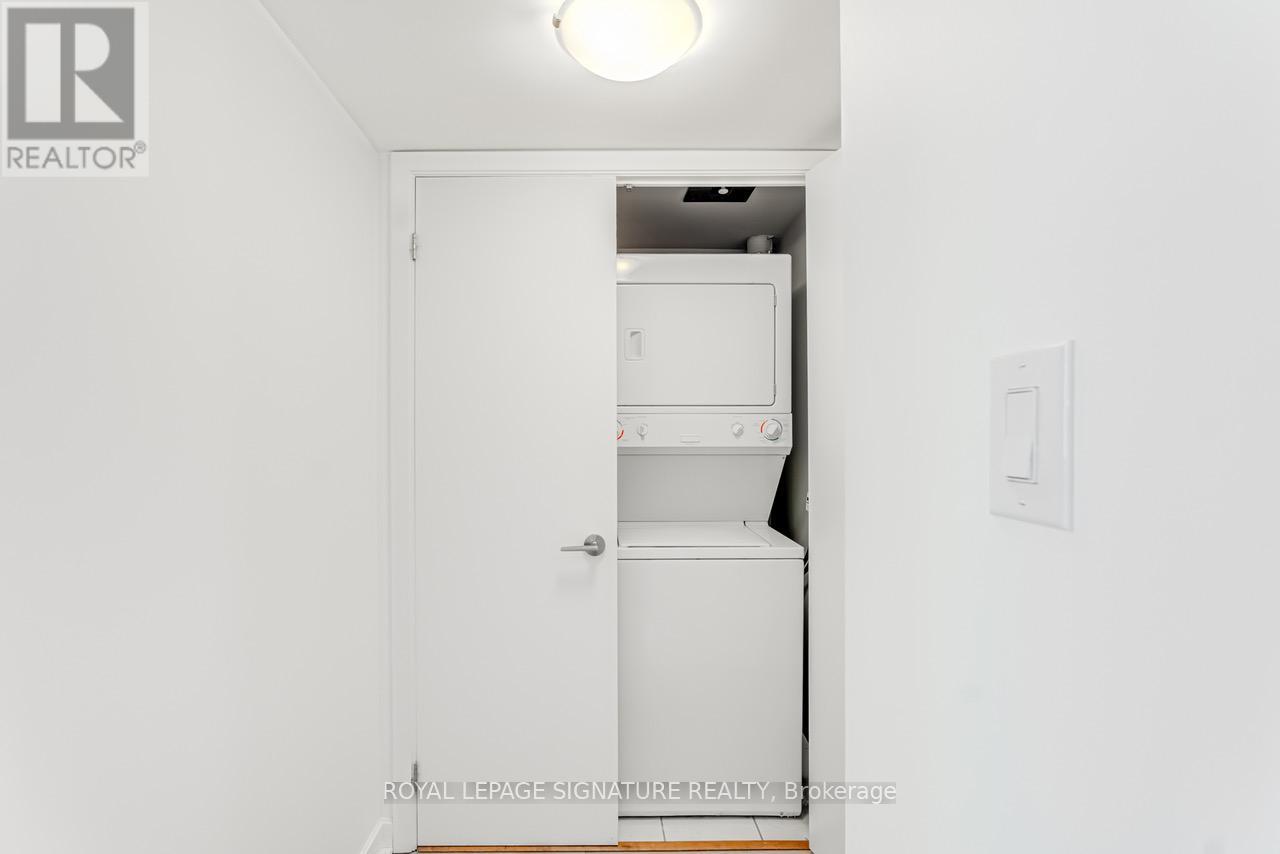 1205 - 33 Bay Street, Toronto, Ontario  M5J 2Z3 - Photo 6 - C12998848