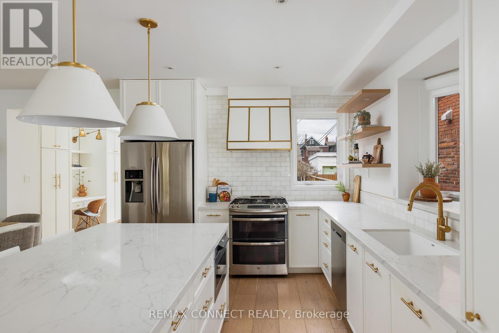 20 Fenwick Avenue, Toronto, Ontario  M4K 3H3 - Photo 16 - E12998852