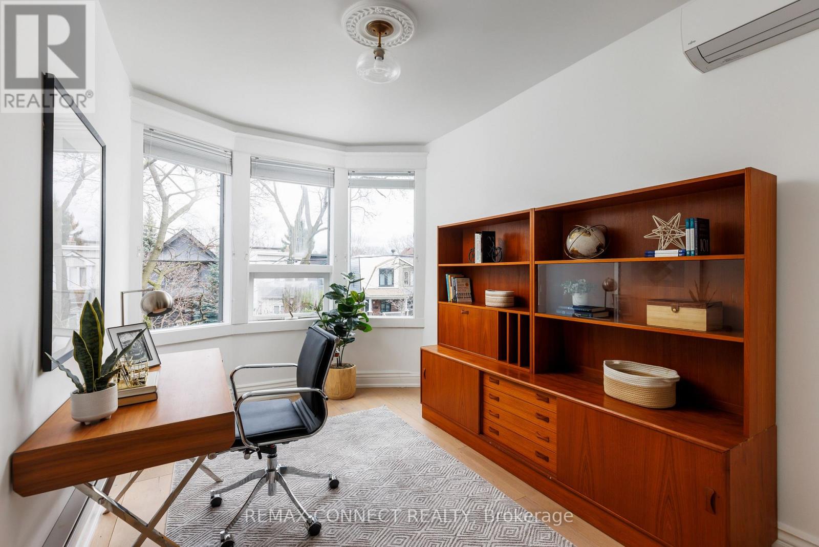 20 Fenwick Avenue, Toronto, Ontario  M4K 3H3 - Photo 35 - E12998852