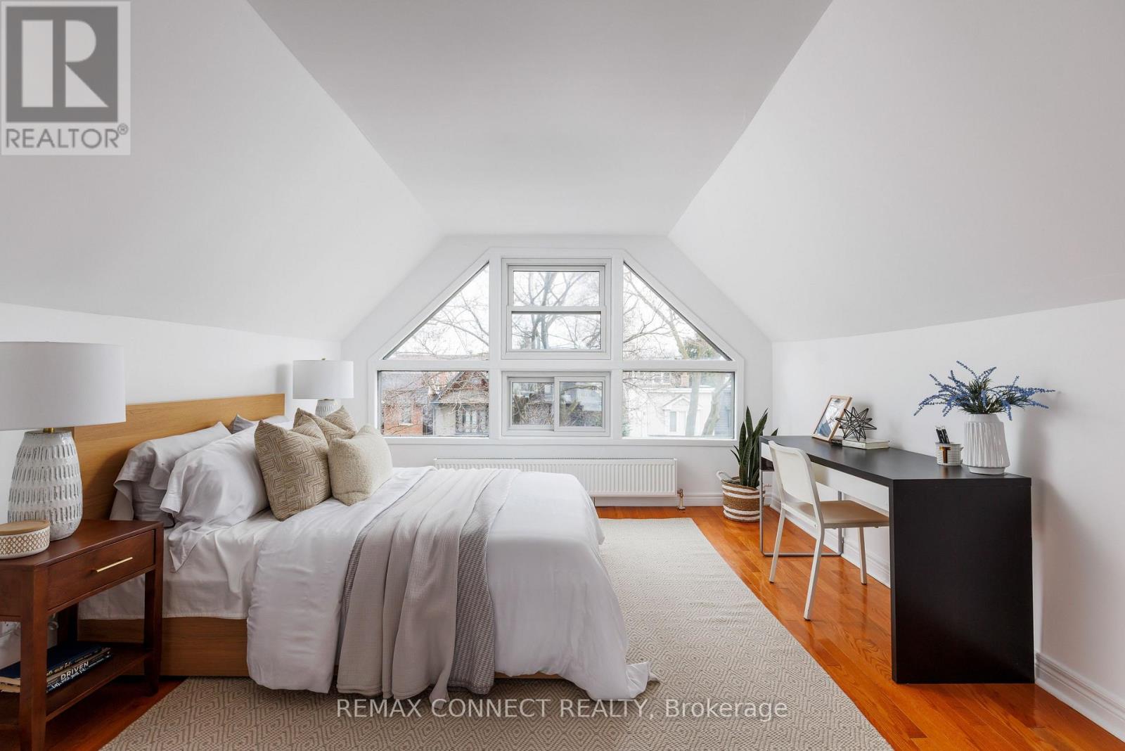 20 Fenwick Avenue, Toronto, Ontario  M4K 3H3 - Photo 40 - E12998852