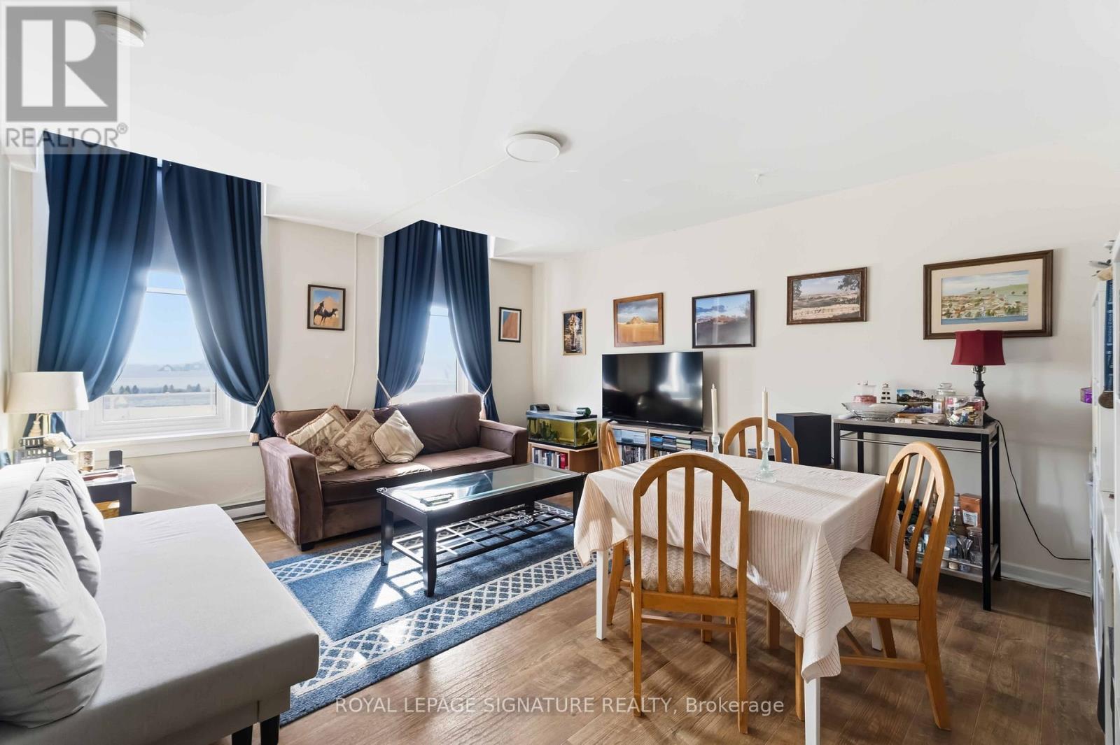 220-228 West Street, Port Colborne, Ontario  L3K 4E3 - Photo 11 - X12996310