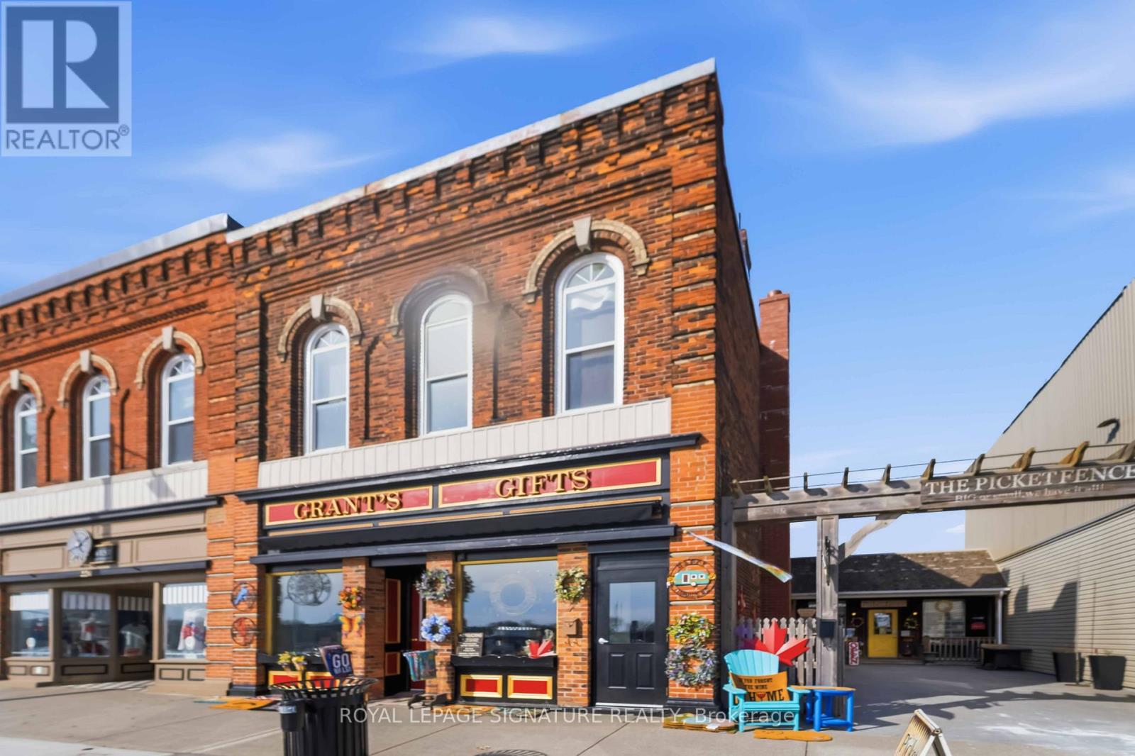 220-228 West Street, Port Colborne, Ontario  L3K 4E3 - Photo 7 - X12996310