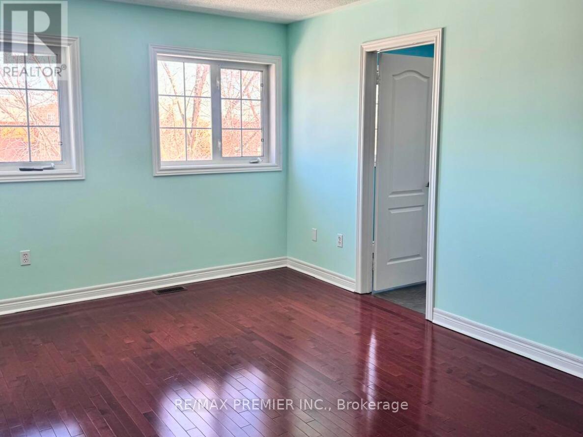 35 Boom Road, Vaughan, Ontario  L6A 3G1 - Photo 12 - N12998878