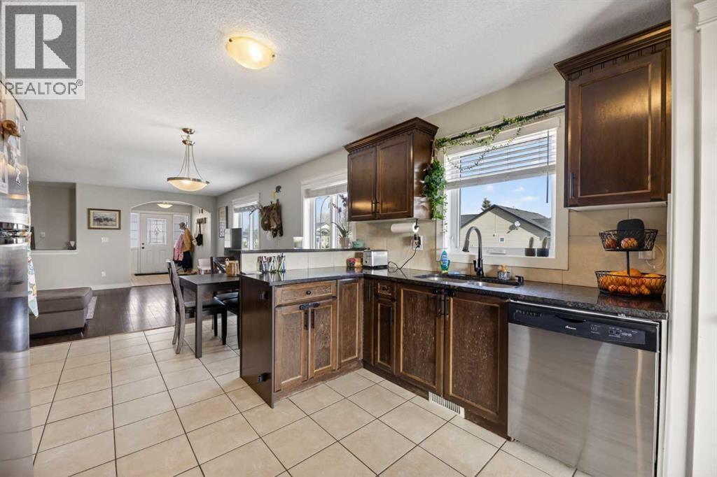 1 Destiny Way, Olds, Alberta  T4H 0C5 - Photo 11 - A2298663