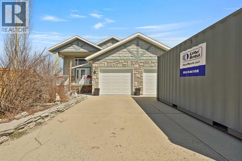 50 Thyrza Burkitt Place N, Lethbridge, Alberta  T1H 5M5 - Photo 1 - A2301459