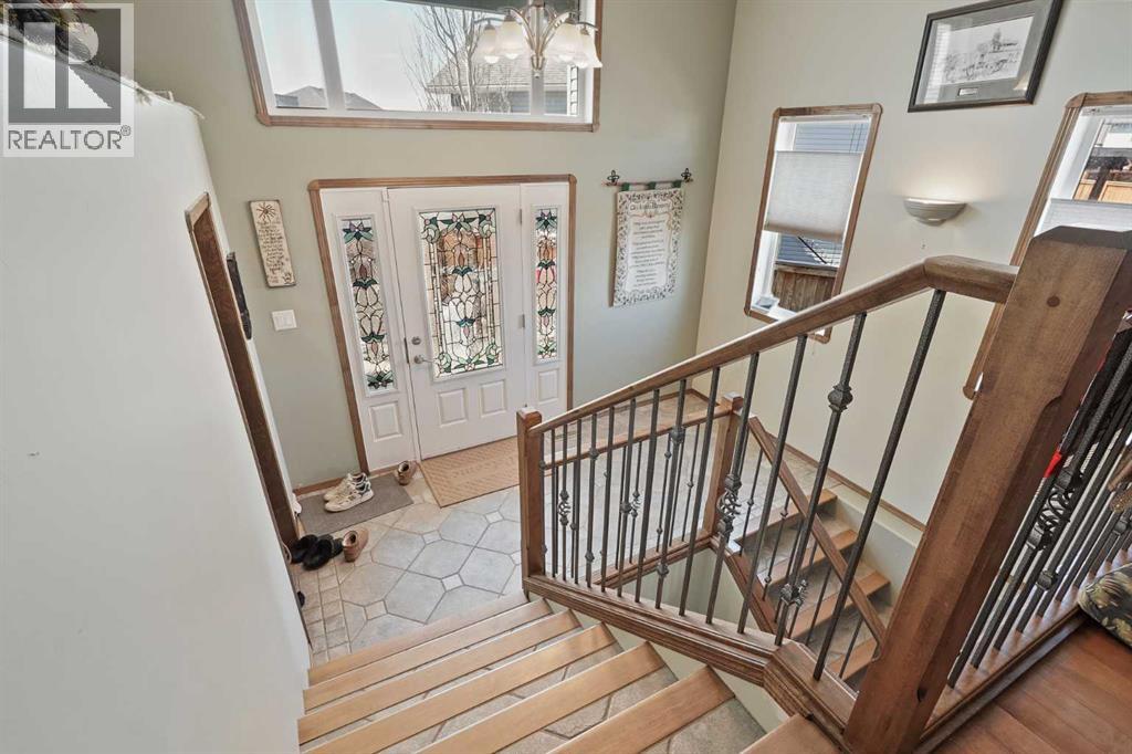 50 Thyrza Burkitt Place N, Lethbridge, Alberta  T1H 5M5 - Photo 3 - A2301459