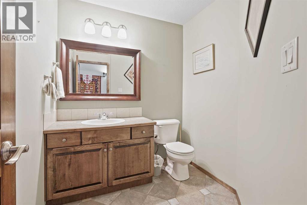 50 Thyrza Burkitt Place N, Lethbridge, Alberta  T1H 5M5 - Photo 13 - A2301459